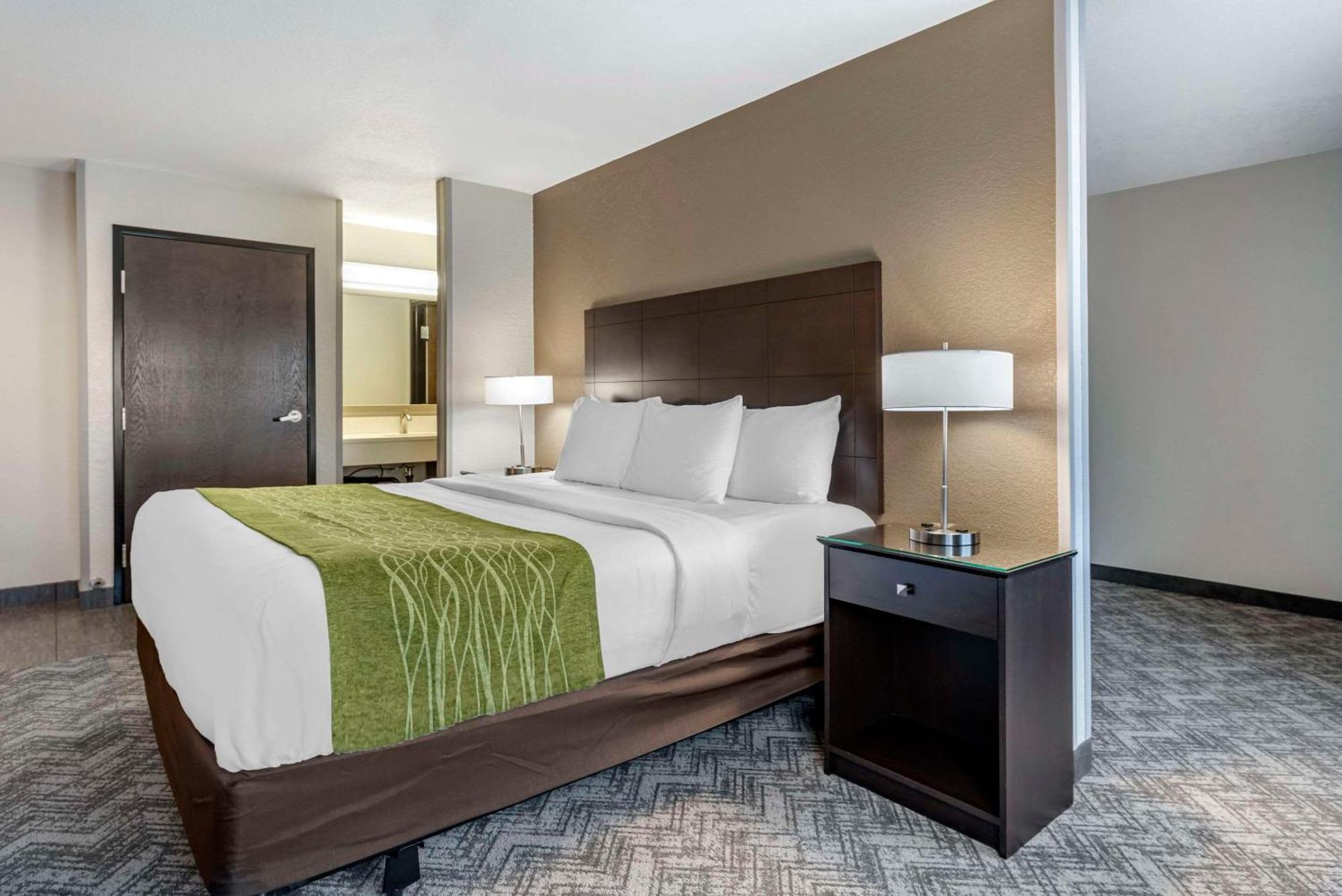 Comfort Inn & Suites Tualatin - Lake Oswego South Esterno foto