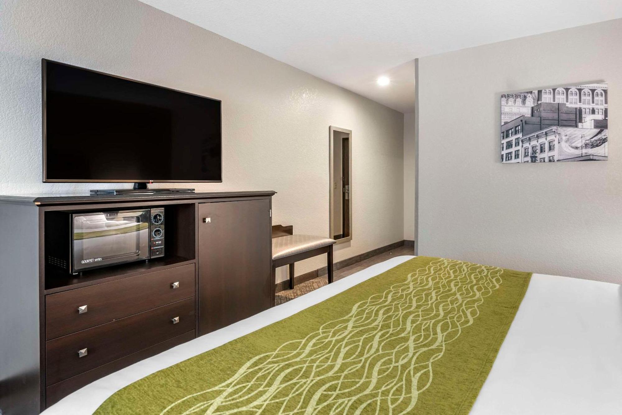 Comfort Inn & Suites Tualatin - Lake Oswego South Esterno foto
