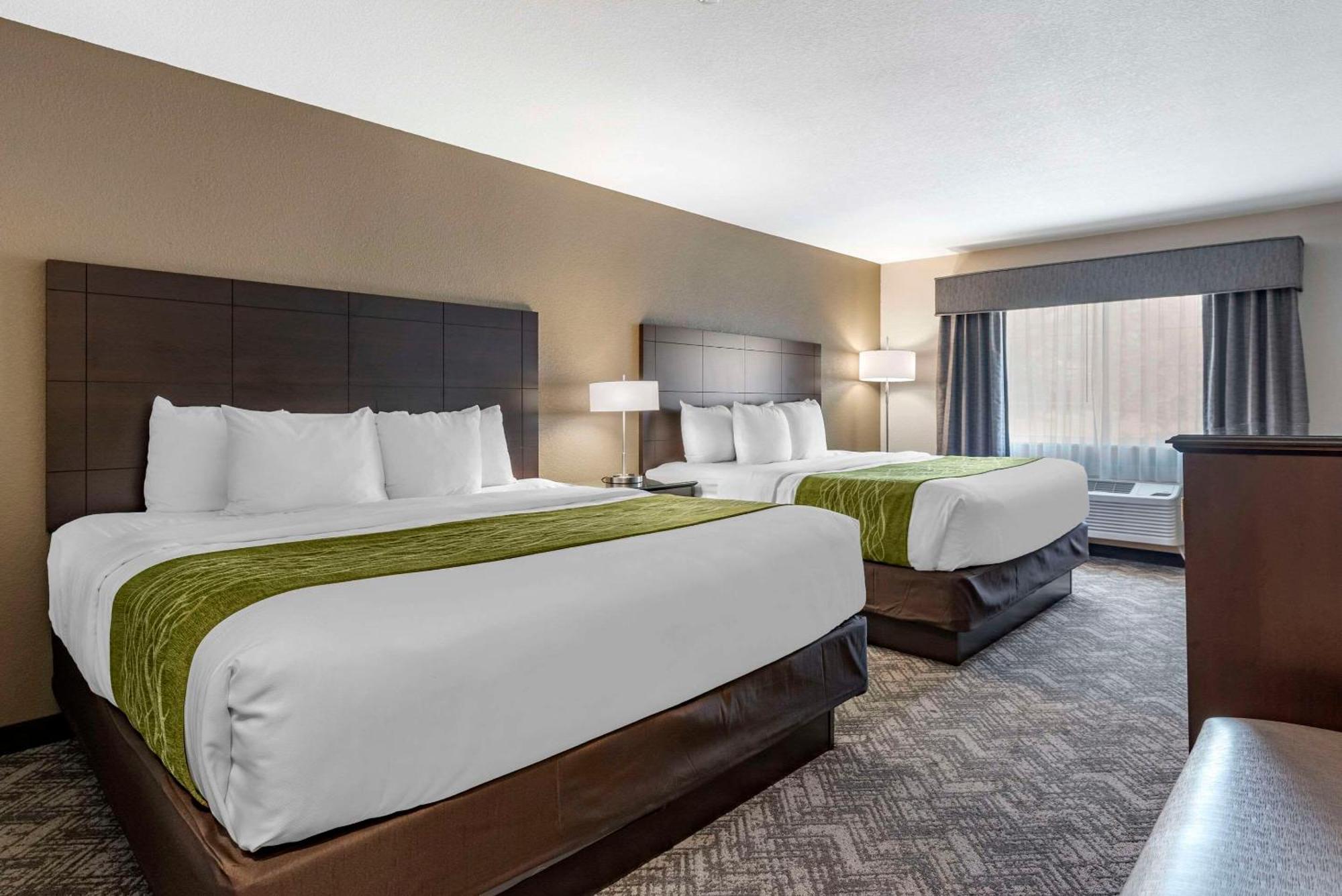 Comfort Inn & Suites Tualatin - Lake Oswego South Esterno foto